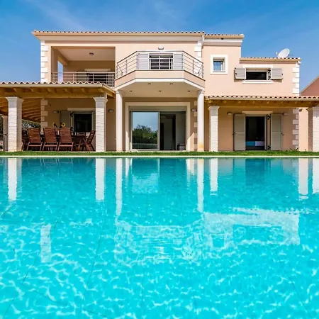 Johnnie Villa