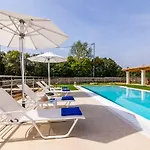 Johnnie Villa